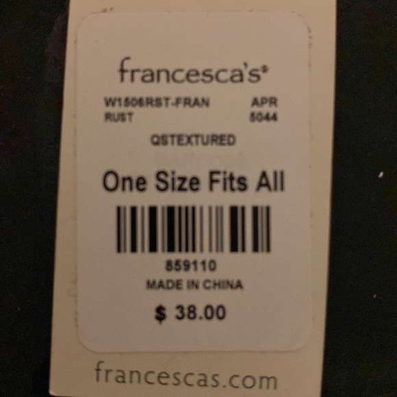Very cute Kimono one size fits all! From Francesca’s - Picture 5 of 5